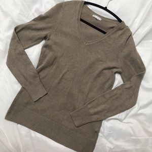 Gap sweater